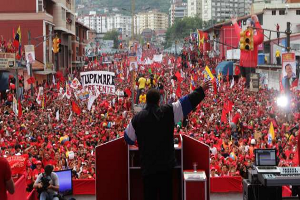 Millones de venezolanos y venezolanas, jóvenes y mayores, defienden hoy su legado