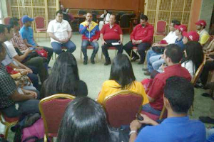 Arreaza sostuvo una reunión con estudiantes venezolanos que se encuentran cursando estudios en China