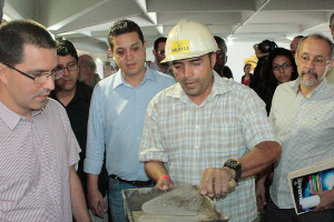 Arreaza informó la entrega de 29 financiamientos para proyectos enmarcados en la Agenda Económica Bolivariana