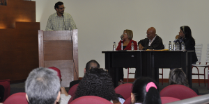 La primera discusión pública se realizó el 26 de febrero de 2013 en la AN