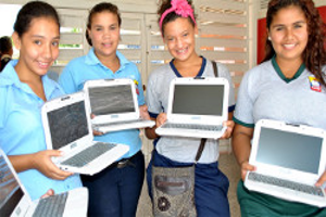 En Venezuela más de 4 millones de estudiantes tienen una computadora para acompañar su formación
