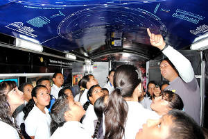 Astrobús del CIDA visitó Unidad Educativa Colegio San Juan Bosco