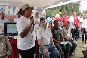   Gobierno de Calle lleva telecomunicaciones a habitantes de Bolívar