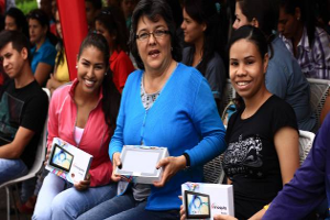 Gobierno entregará 50 mil Canaimitas y 600 mil tabletas Samsung