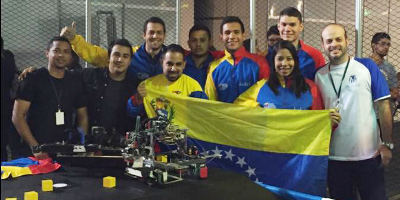 Equipo de la Unefa ganador del primer lugar en Latinoamericano de Robótica, en la categoría Open, que se desarrolla en Brasil