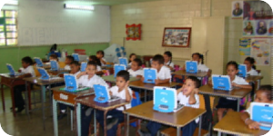 Estudiantes de Trujillo recibieron las computadoras Canaima Educativo