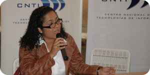 Nerissa Aguilera del colectivo Mundo Accecible, da sugerencias sobre Accesibilidad de Portales de Internet