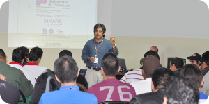 Personal técnico del CNTI instaló el sistema operativo Canaima GNU/Linux en los equipos de las instituciones que asistieron a la actividad