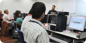 Los participantes conocieron la aplicación libre Rivendell para la automatización de emisoras radiales