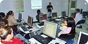 La Gaceta Oficial N° 39.633 también fija los requisitos que deben cumplir los Facilitadores Comunitarios