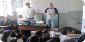 Colegio Juan Pablo II de Caracas recibió charla de seguridad en redes sociales