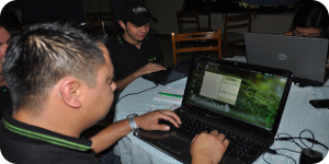 Integrantes del colectivo Canaima Universitario mostraron aplicación Canaima-Calendario