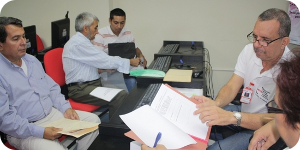 Funcionarios de la ONCTI evalúan proyectos de innovación tecnológica