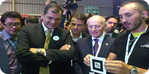 Correa informó que tienen un plan piloto del programa cada niño con una computadora
