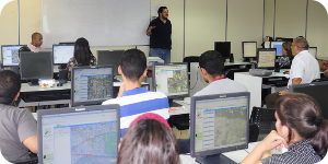 Profesionales se forman en OpenStreetMap