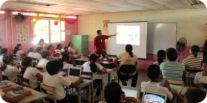 Padres, representantes y estudiantes asistieron al Taller Familiar sobre uso y manejo de Canaimitas