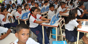 Al menos 60 canaimas, 17 Reuter y 18 gabinetes se otorgaran a la escuela Carlota Suárez