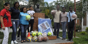 Durante la entrega en el Liceo Bicentenario Republicano