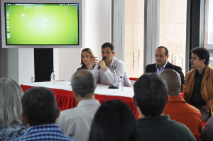 El ministro Manuel Fernández durante su participación en las jornadas