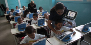 Fue en 2009 cuando nació el Proyecto Canaima Educativo Fue en 2009 cuando nació el Proyecto Canaima Educativo