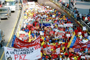 Trabajadores de entes adscritos del Mppcti marcharon por la paz