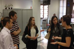 Una delegada de la administración peruana visitó la localidad para conocer de primera mano su funcionamiento telemático