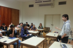 Espinoza invitó a los jóvenes a desarrollar proyectos en código libre para participar en Canaima
