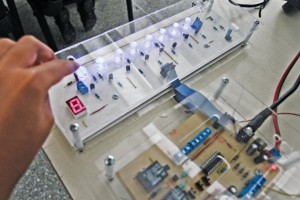 El controlador está diseñado para operar bajo un ambiente de Software Libre