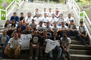 Activistas del Software Libre y estudiantes de informática establecieron una metodología de trabajo para sumar mejoras a Canaima GNU/Linux