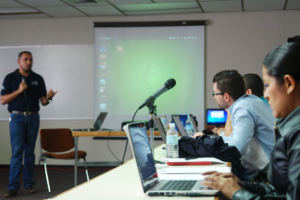 Proponen desarrollar Canaima Estado para instituciones públicas