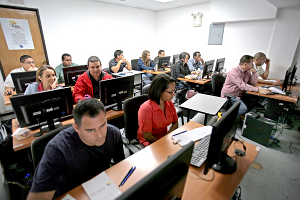 Luego de 40 horas académicas de formación, culminó el curso teórico-práctico Básico de Voz sobre IP
