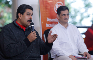Estudiantes universitarios de todo el país recibirán tabletas antes de finalizar 2015