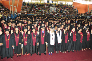 Unerg graduó 567 profesionales en Economía, Administración y Contaduría