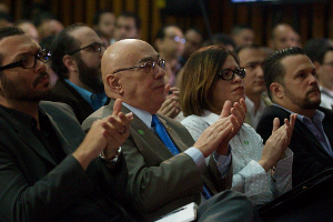 Representantes públicos y privados del sector telecomunicaciones plantearon este lunes sus aportes