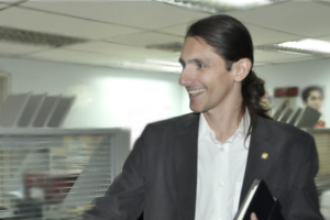 Kenny Ossa asume presidencia del CNTI