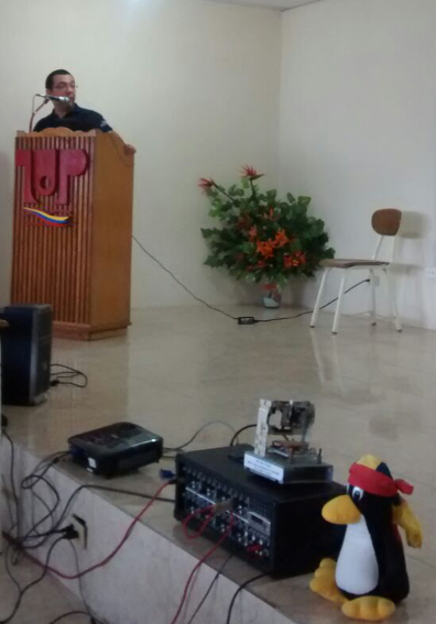 Barragán hizo énfasis en la importancia del uso y adopción de CANAIMA GNU/LINUX