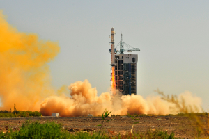 abe destacar que su vida útil es de cinco años, por lo cual la Abae contará con un dispositivo espacial de relevo
